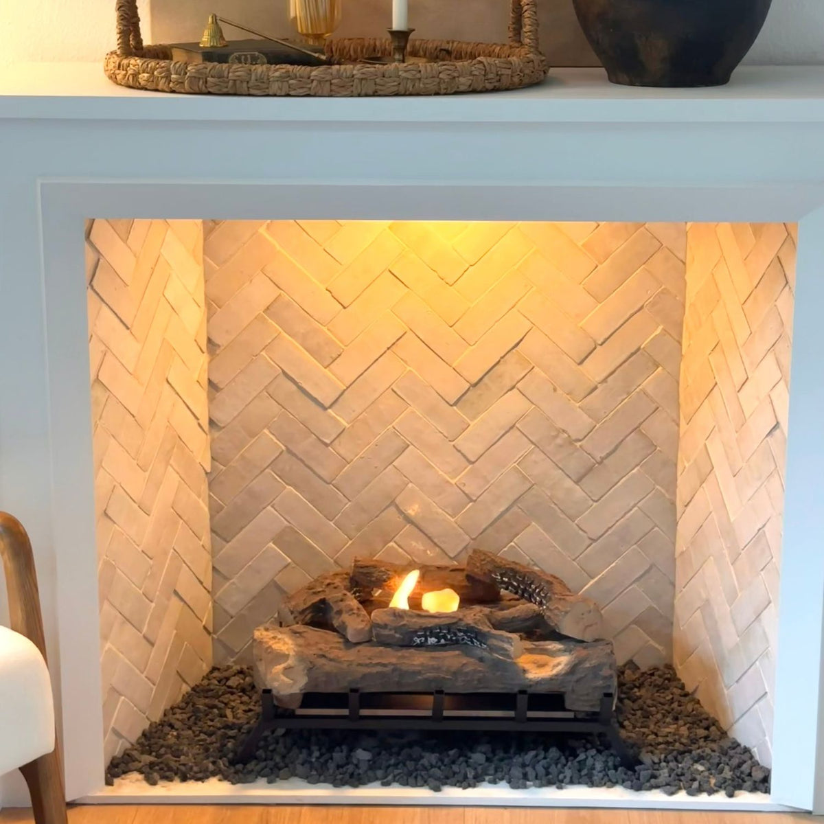 Queimador com Grelha e Troncos Decorativos - 60 cm