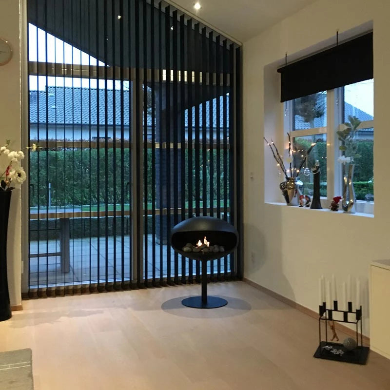 Cocoon Pedestal - Preto com Varão Preto