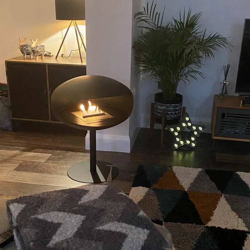 Cocoon Pedestal - Preto com Varão Preto