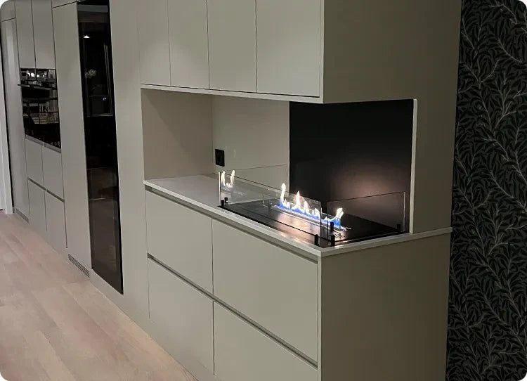 Bioethanol fireplace built in