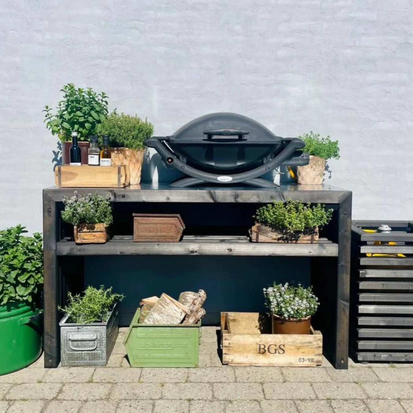 Kabeltromlen  Wooden Grill Table - Black - 120 cm