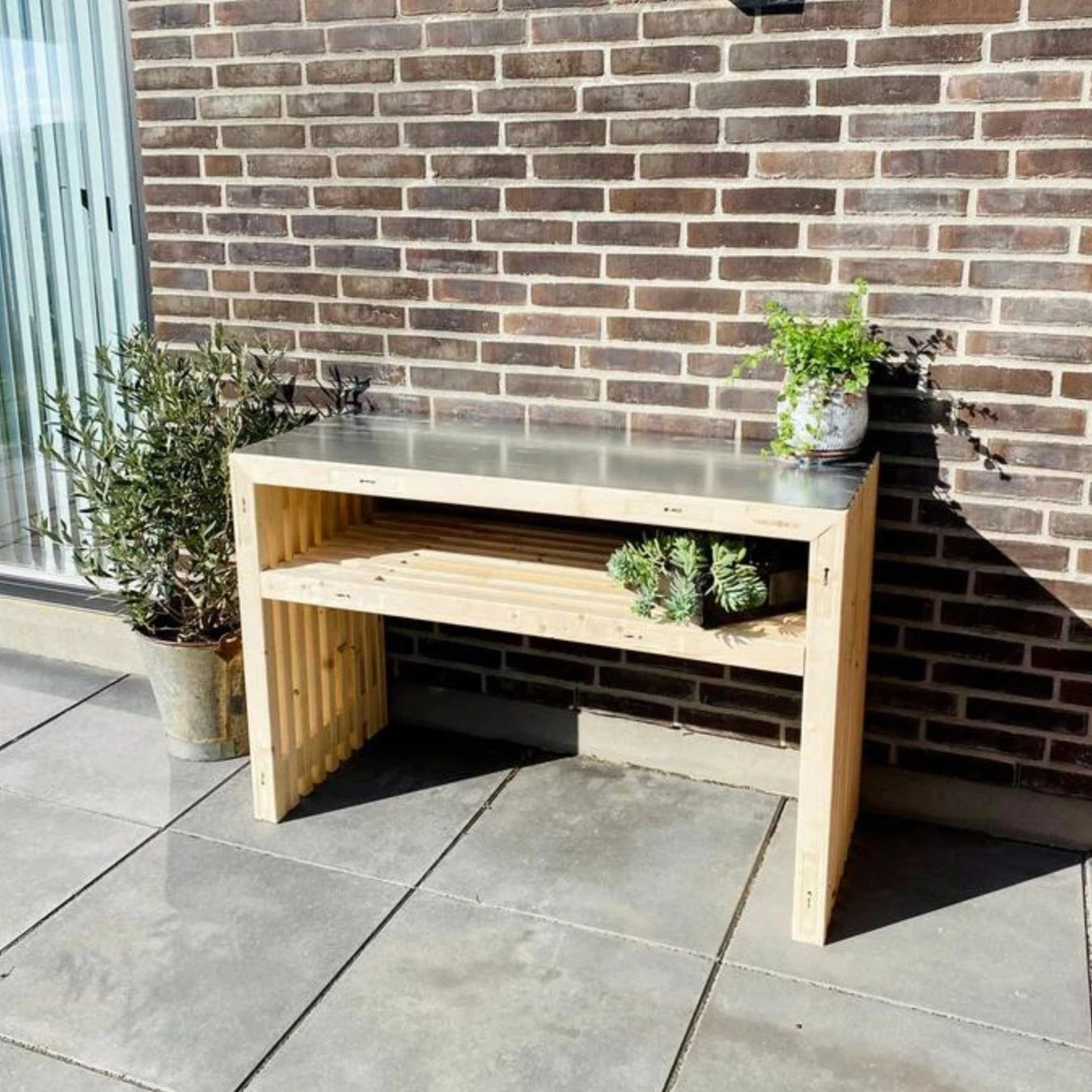 Kabeltromlen  Wooden Grill Table made from spruce wood - 120 cm