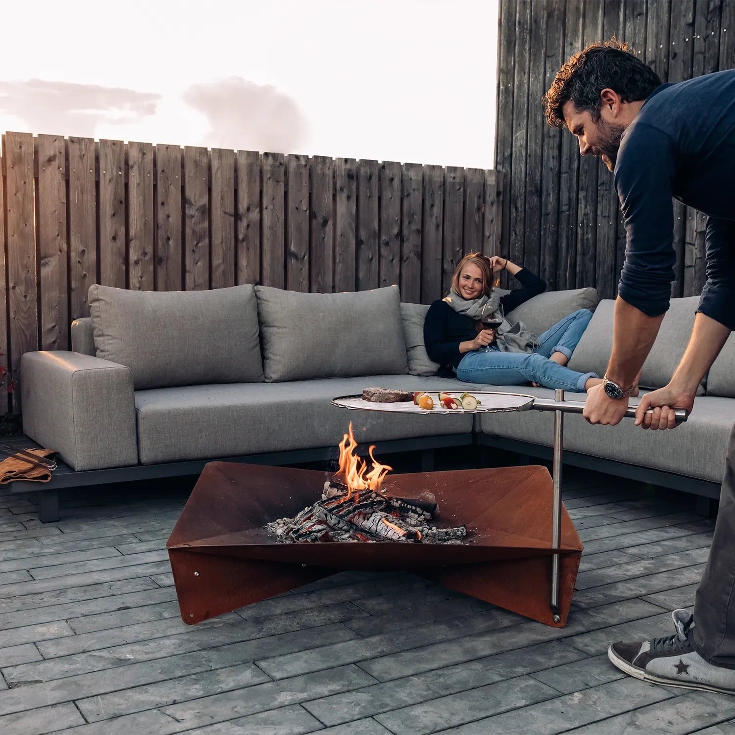 Höfats TRIPLE Grid 55 - Adjustable Grill Grid for TRIPLE Fire Pit