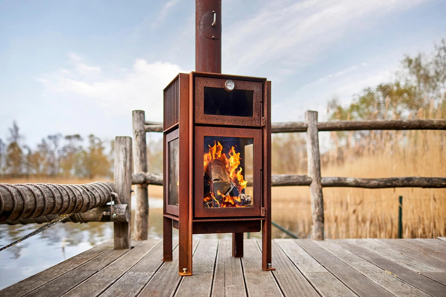 Quercus garden fireplace and pizza oven