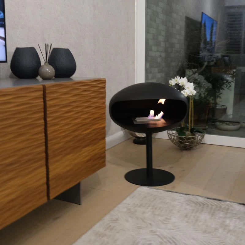 Cocoon Pedestal - Preto com Varão Preto