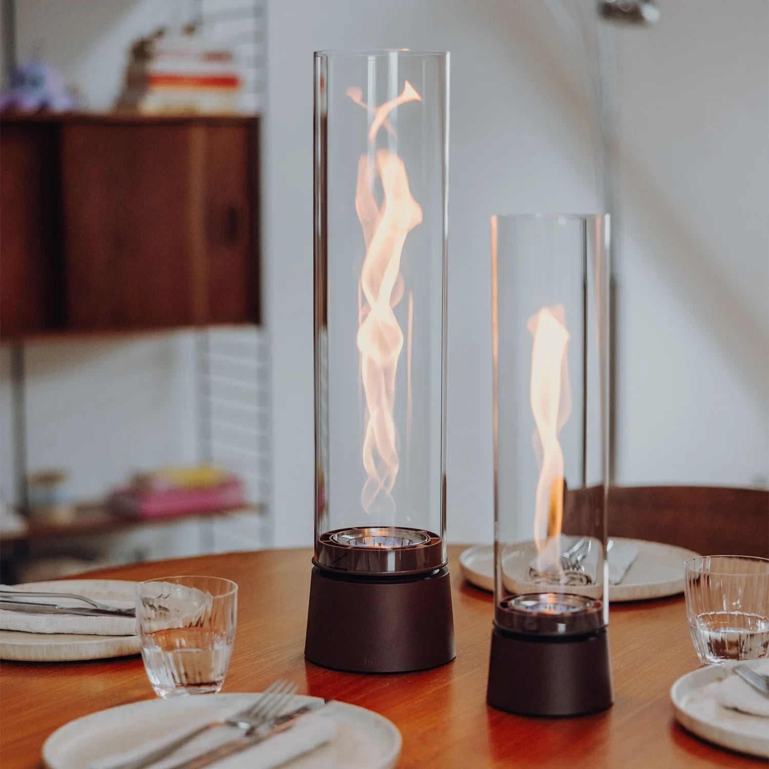 Höfats SPIN Air 1200 - Oxyde Red Tabletop Fireplace with Tall Cylindrical Glass