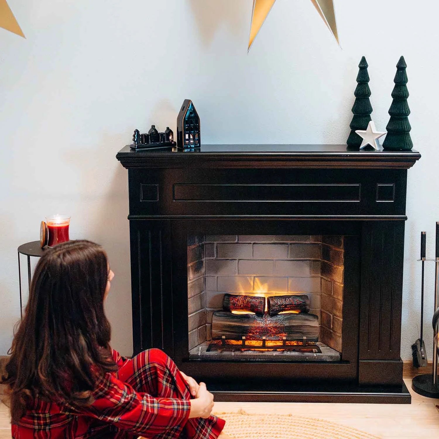 Larsen Electric Fireplace - Black