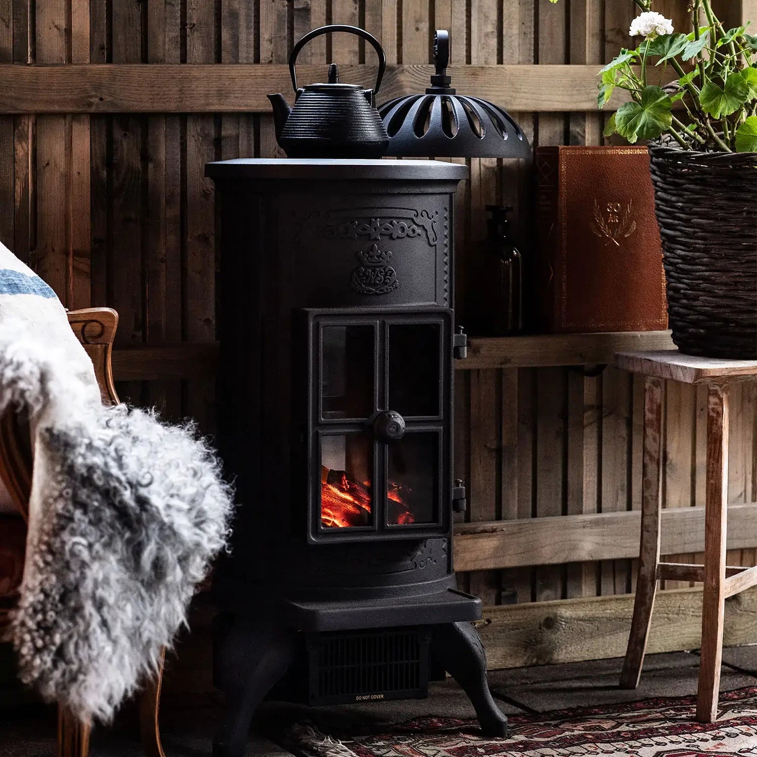 Cast Iron Tea Pot Westbo